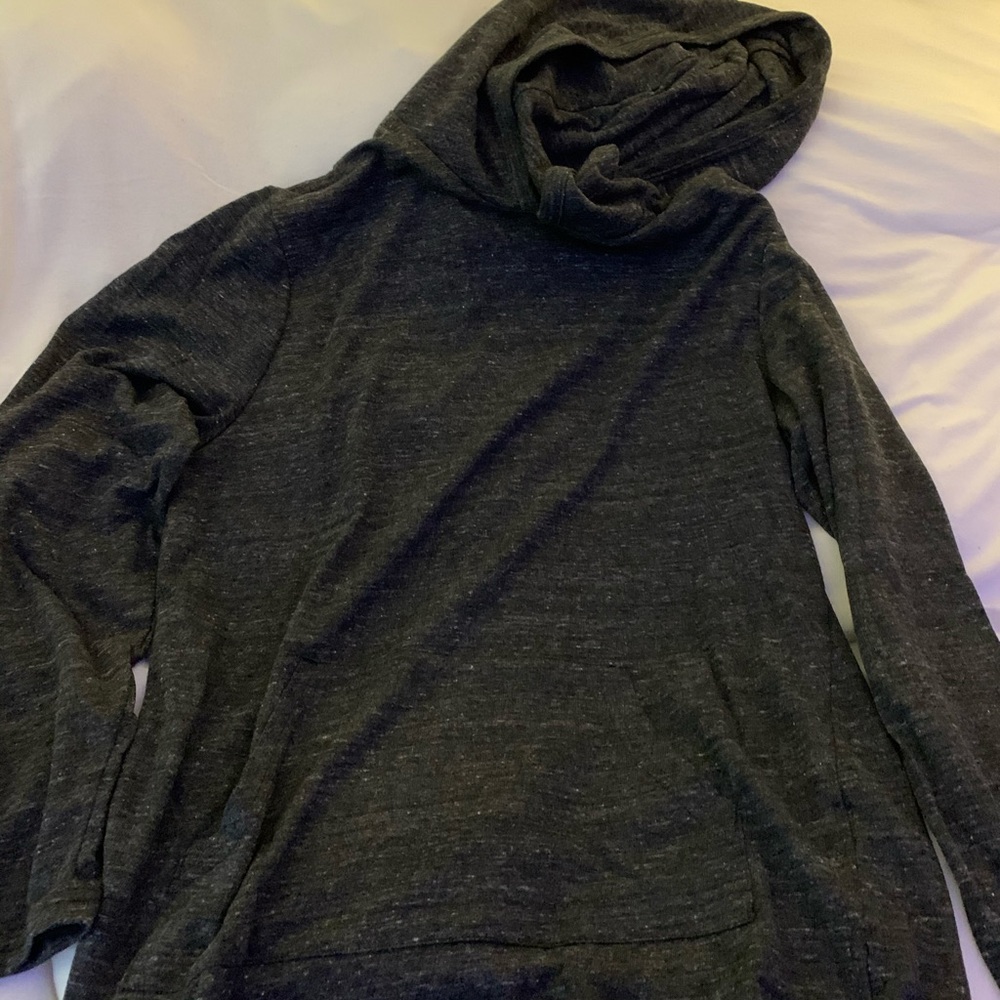 men’s grey lightweight hoodie